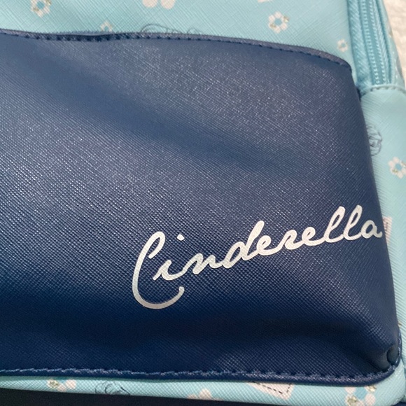🆕Danielle Nicole Disney “Cinderella” Backpack, Blue - Picture 4 of 10